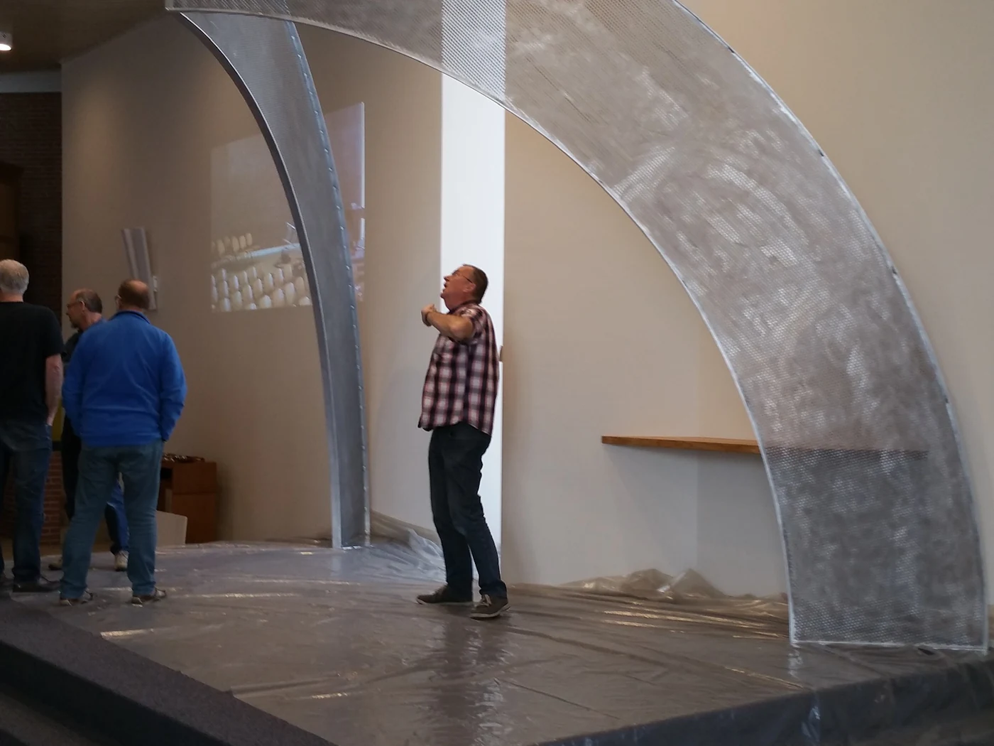Een origineel Cares-project met zichtbare metaalconstructie en afwerkingsdetails